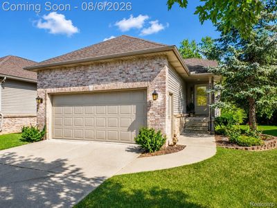 255 Creekwood Cir