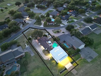 9023 Woodlawn Dr