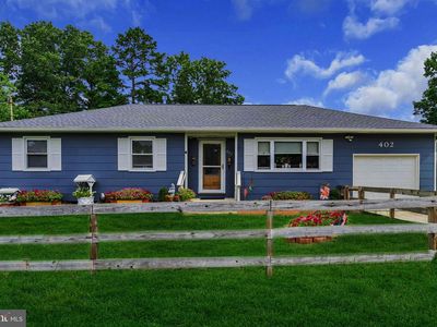 402 Lakeview Blvd