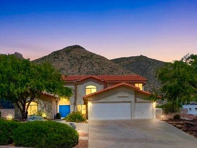 1092 Thunderbird Dr
