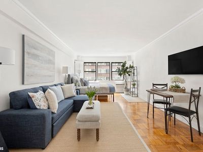 333 E 75th St APT 8D