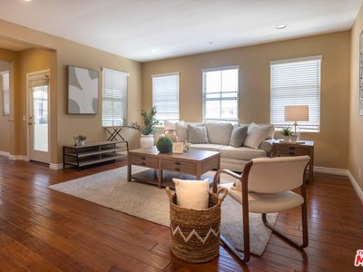 107 Chantilly