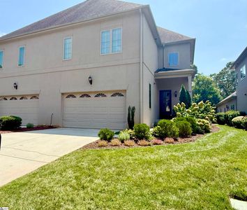 95 Castellan Dr