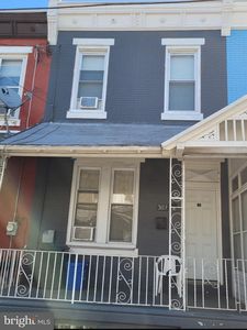3017 N Sydenham St