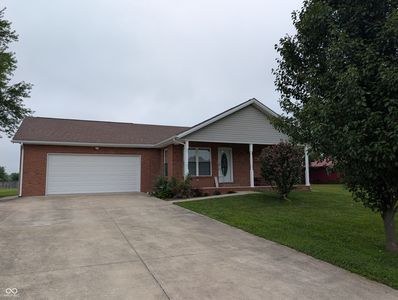 1590 W Locust St