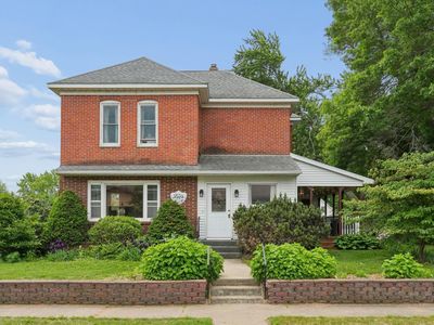 215 Elm St
