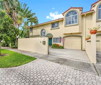 101 NE 14th Ave #101