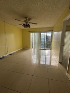 8740 N Sherman Cir APT 402
