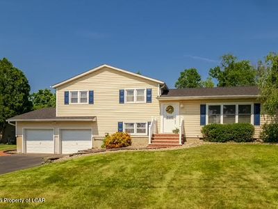 23 Pear Tree Ln