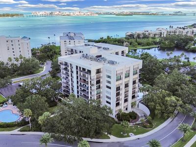 150 Belleview Blvd APT 106