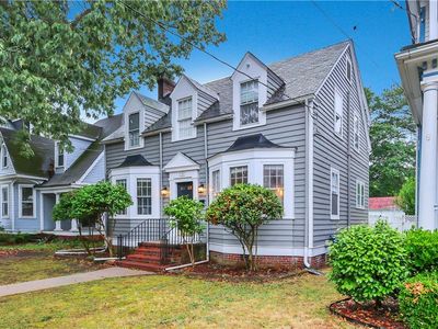 128 Mount Vernon Ave
