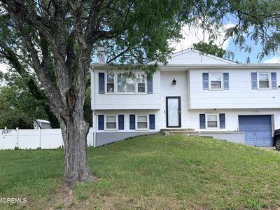 1409 Brookfield Drive