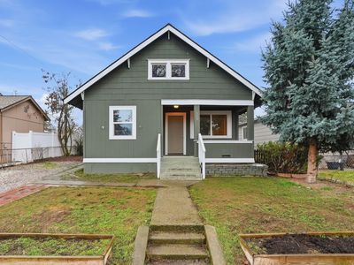 628 E Longfellow Ave