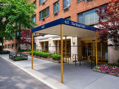 425 E 63rd St APT E7e
