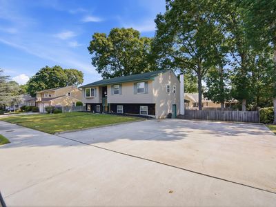 1108 Spring Ln