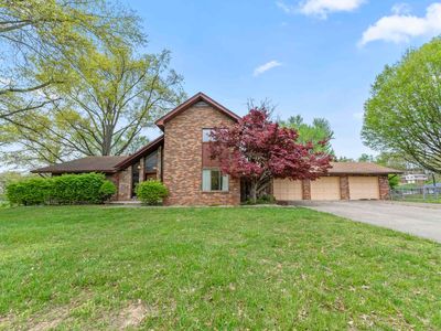 1453 Fairway Dr