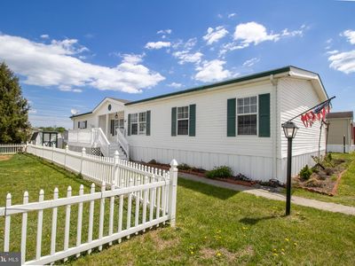 52 Crown Ct