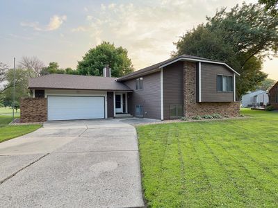 404 Crescent Dr