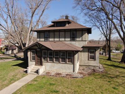 341 Parker Ave E
