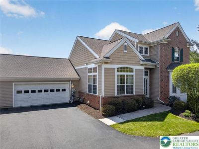 2304 Hollow View Dr