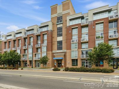 710 W Trade St