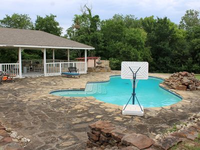 7650 Shade Tree Ln