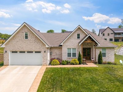 623 Longstreet Dr