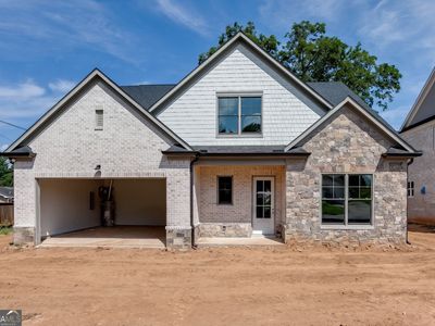 11 Stonehedge Dr