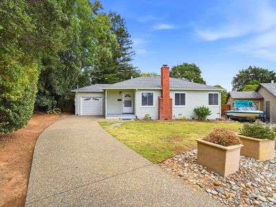 1120 Clayton Court