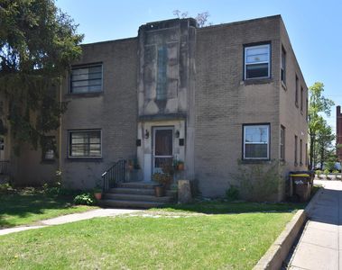 216 Carlton Ter