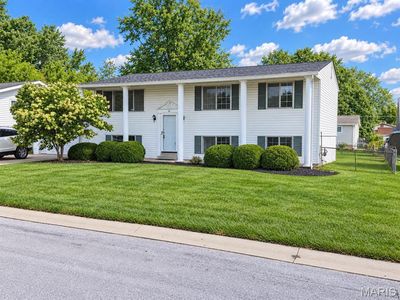 16 Saint Michael Dr