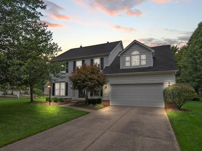 6851 Peachtree Cir