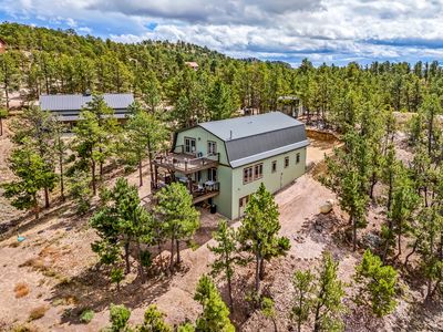 11 Bassick Cir