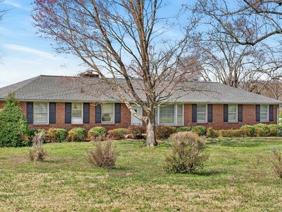 126 Lake Terrace Dr