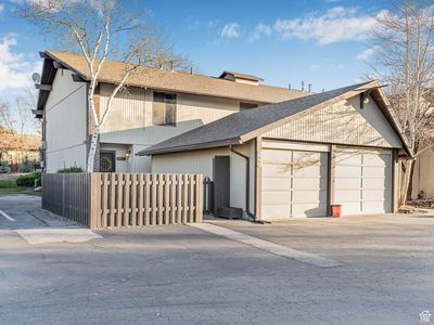 4667 S Black Swan Dr