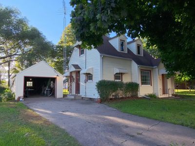 219 Main St