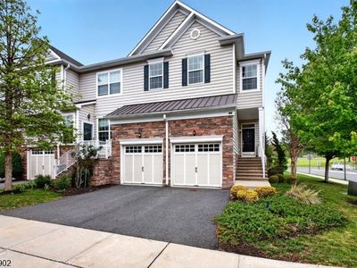 4 Braeburn Dr