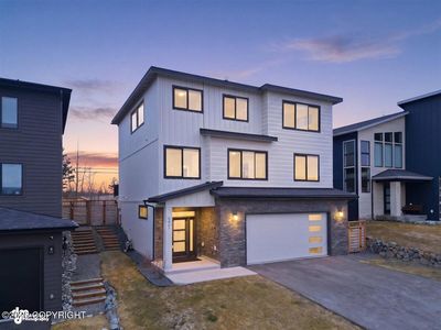 5467 Sandhill Loop