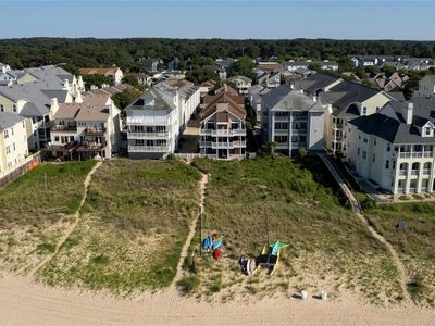 2319 Beach Castle Ln