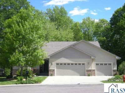 105 Jade Ct