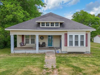 221 E Main St