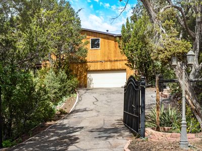 3 Manana Dr