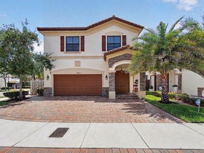 Property at 8895 NW 100th Pl, Doral, FL