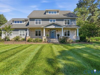 4818 Queen Carolyn Ln