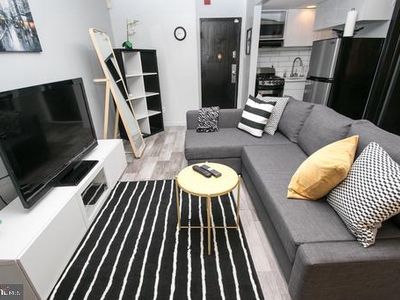 2135 Walnut St APT 304