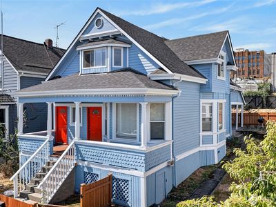 2346 Fawcett Avenue