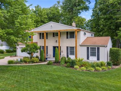 Property at 3965 Laurel Glenn Dr, Broadview Heights, OH