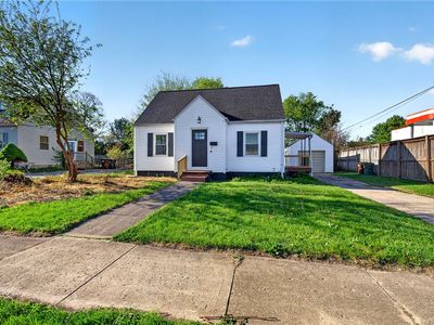 14 Meadow Dr