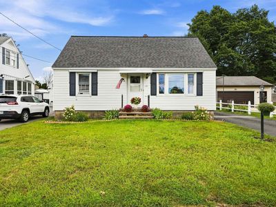 21 Woodbine Avenue