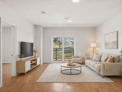 10 Franklin Ave APT 105